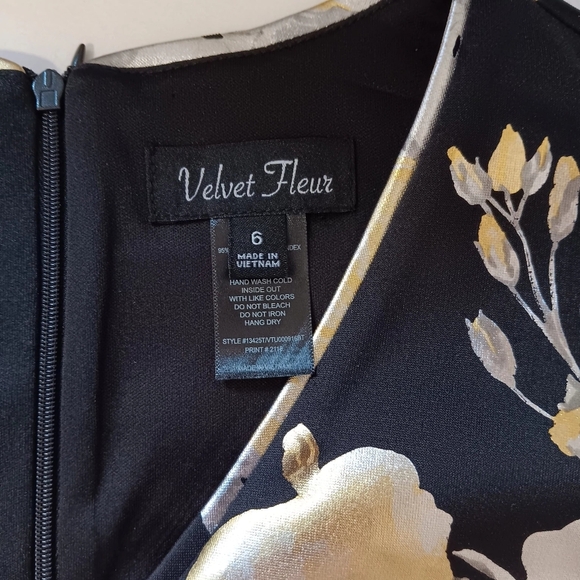 NWT metallic floral print dress stretch Women's black,Full Zip, Party Cocktail. - Picture 13 of 17
